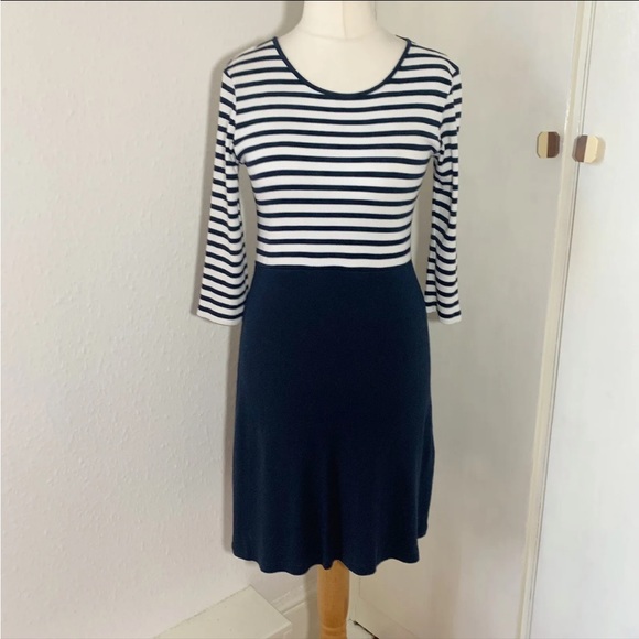 Hobbs Dresses & Skirts - Hobbs Navy Blue & White Stripe Jersey Dress 3/4 Sleeve Scoop Neck UK Size 10